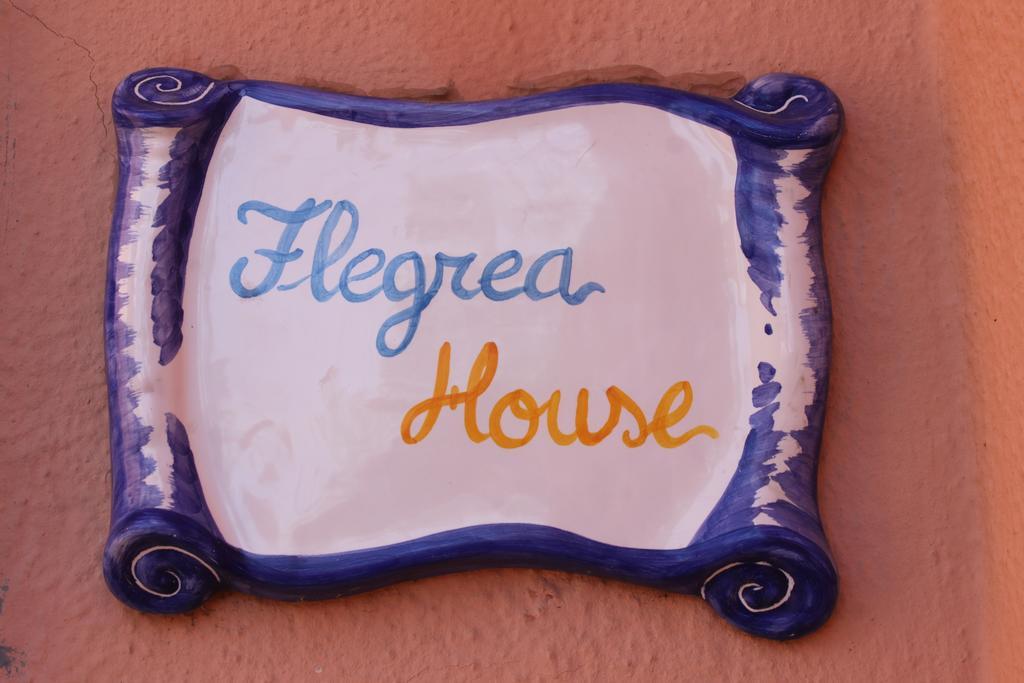 الشقق الفندقية يوتْسْوولْفي  Flegrea House المظهر الخارجي الصورة